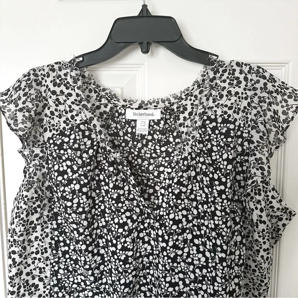 Motherhood Maternity black and white floral blouse, size XL - Picture 3 of 8